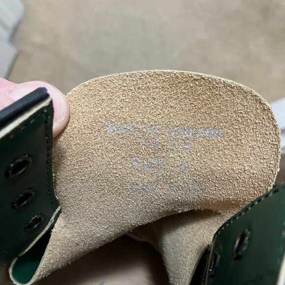 90's Vintage WMNS Size US 8 England Green Dr. Martens MIE boots 8-eye 1460 shoes - Picture 15 of 16